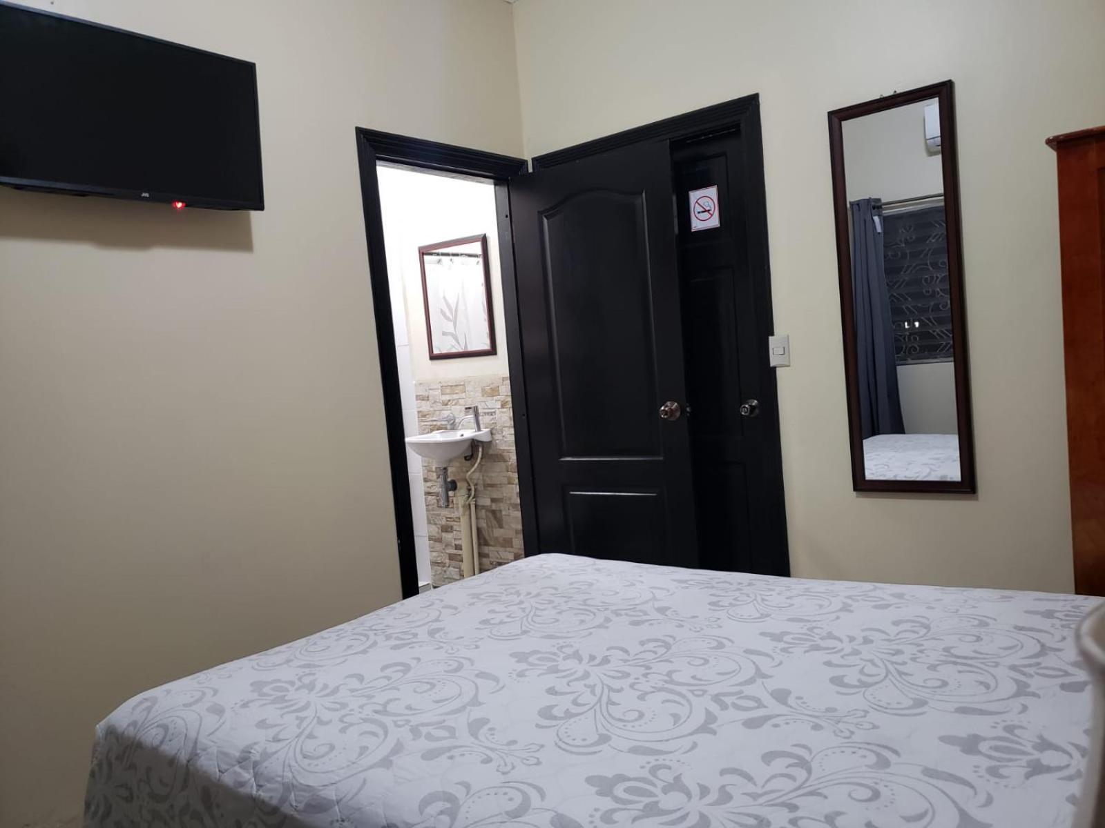 فندق Casa Altamira سان بيدرو سولا المظهر الخارجي الصورة
